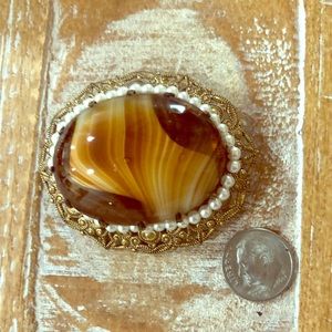 Vintage faux tigers eye and pearl brooch